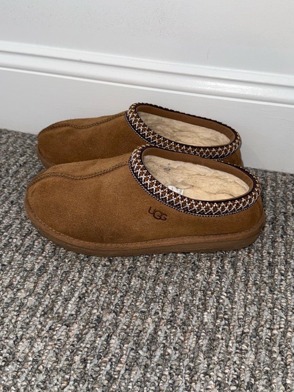 Ugg Tasman women's size 5 chestnut brown